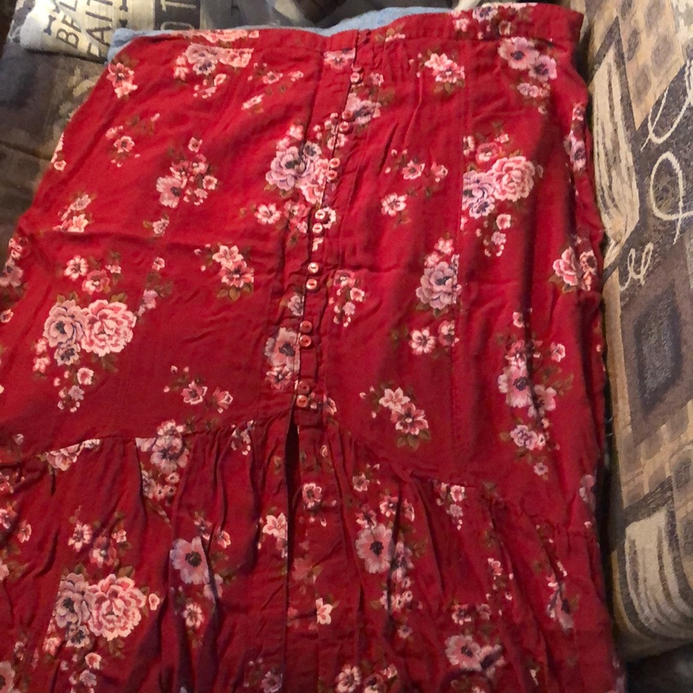American Eagle 14 fits like a large